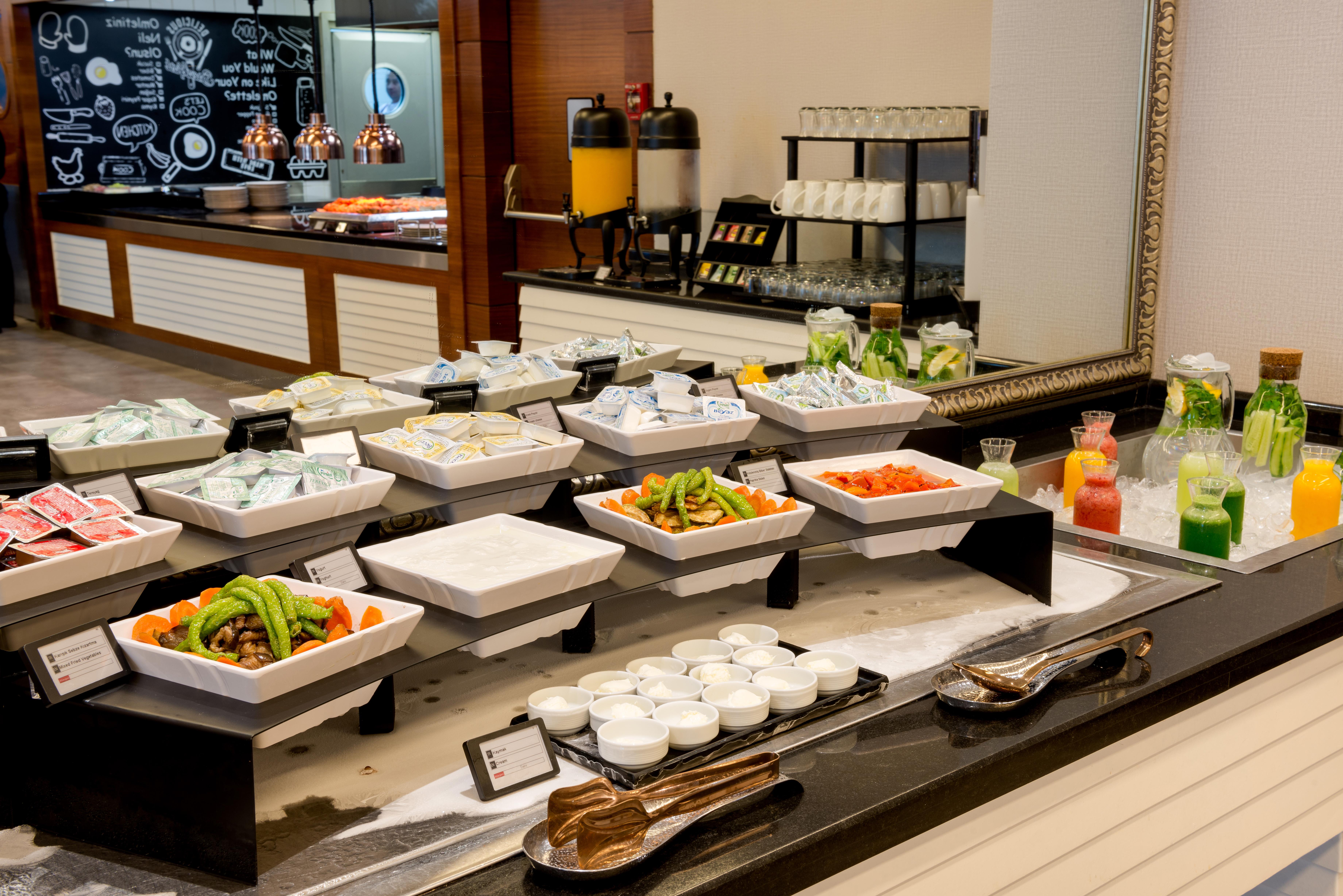 Ramada Plaza By Wyndham Istanbul City Center (Adults Only) — Photos 2